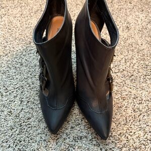 Michael Antonio Black Pointed Heels